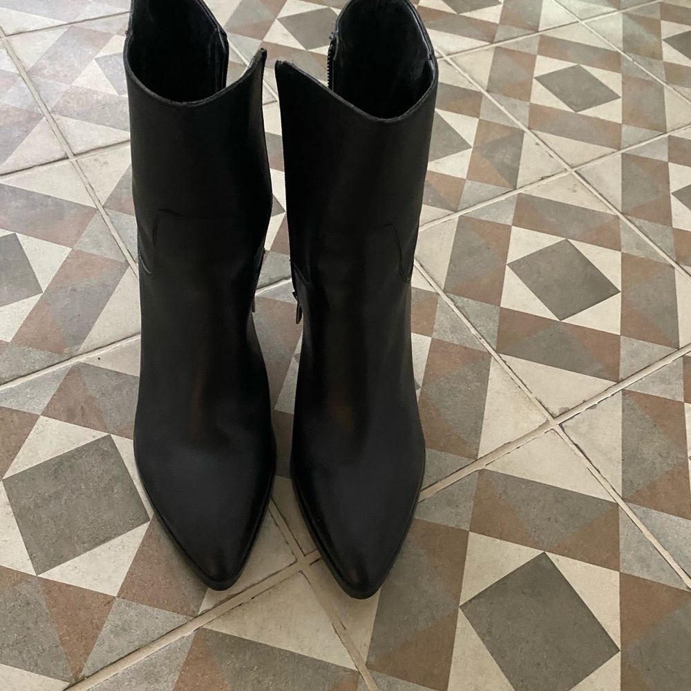 Marc Fisher Booties Worn Once 8.5 - image 2